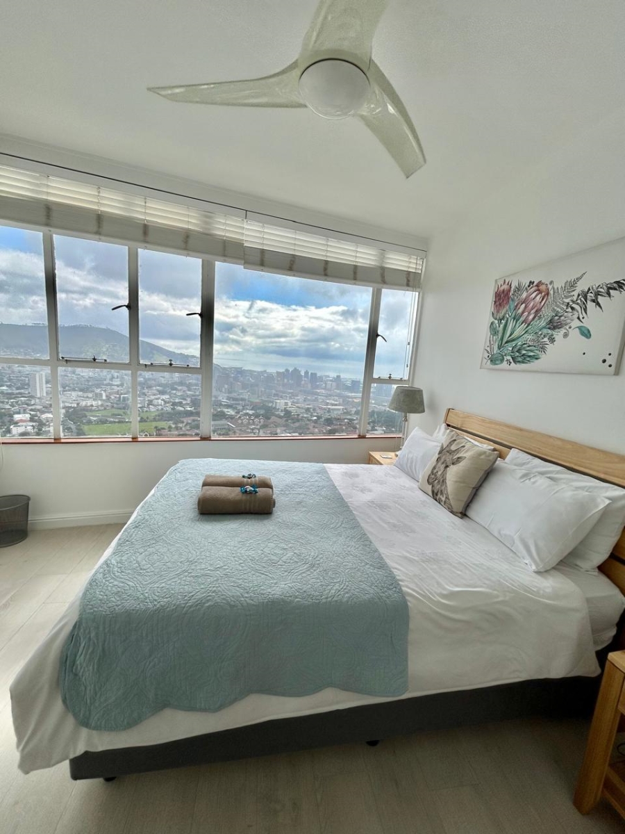 2 Bedroom Property for Sale in Vredehoek Western Cape